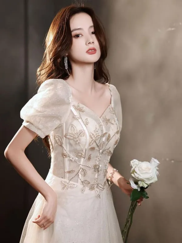 Champagne Evening Dress A-Line Sweetheart Neck Short Sleeves Lace-Up Applique Floor-Length Lace Formal Dinner Dresses