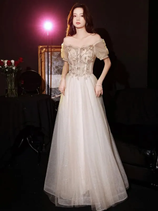 Champagne Evening Dress A-Line Sweetheart Neck Short Sleeves Lace-Up Applique Floor-Length Lace Formal Dinner Dresses