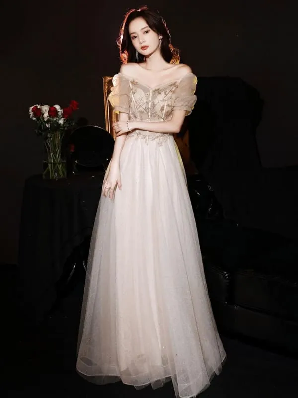 Champagne Evening Dress A-Line Sweetheart Neck Short Sleeves Lace-Up Applique Floor-Length Lace Formal Dinner Dresses