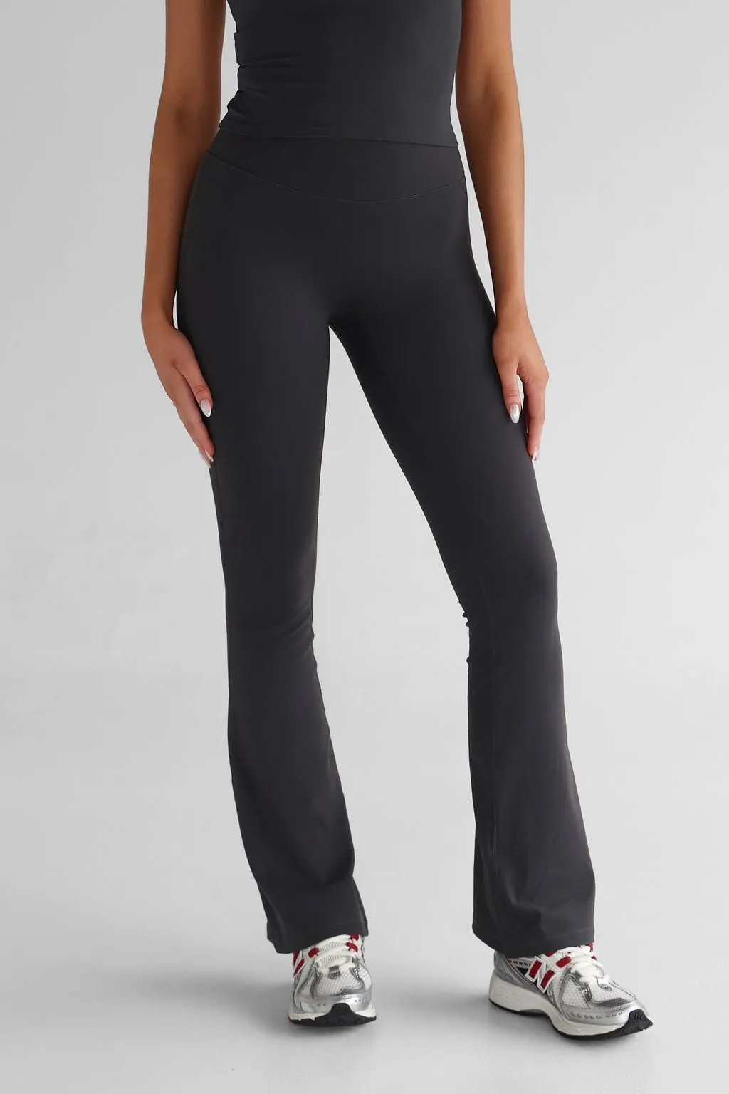 Leelo Active Classic Flare Leggings- Ash
