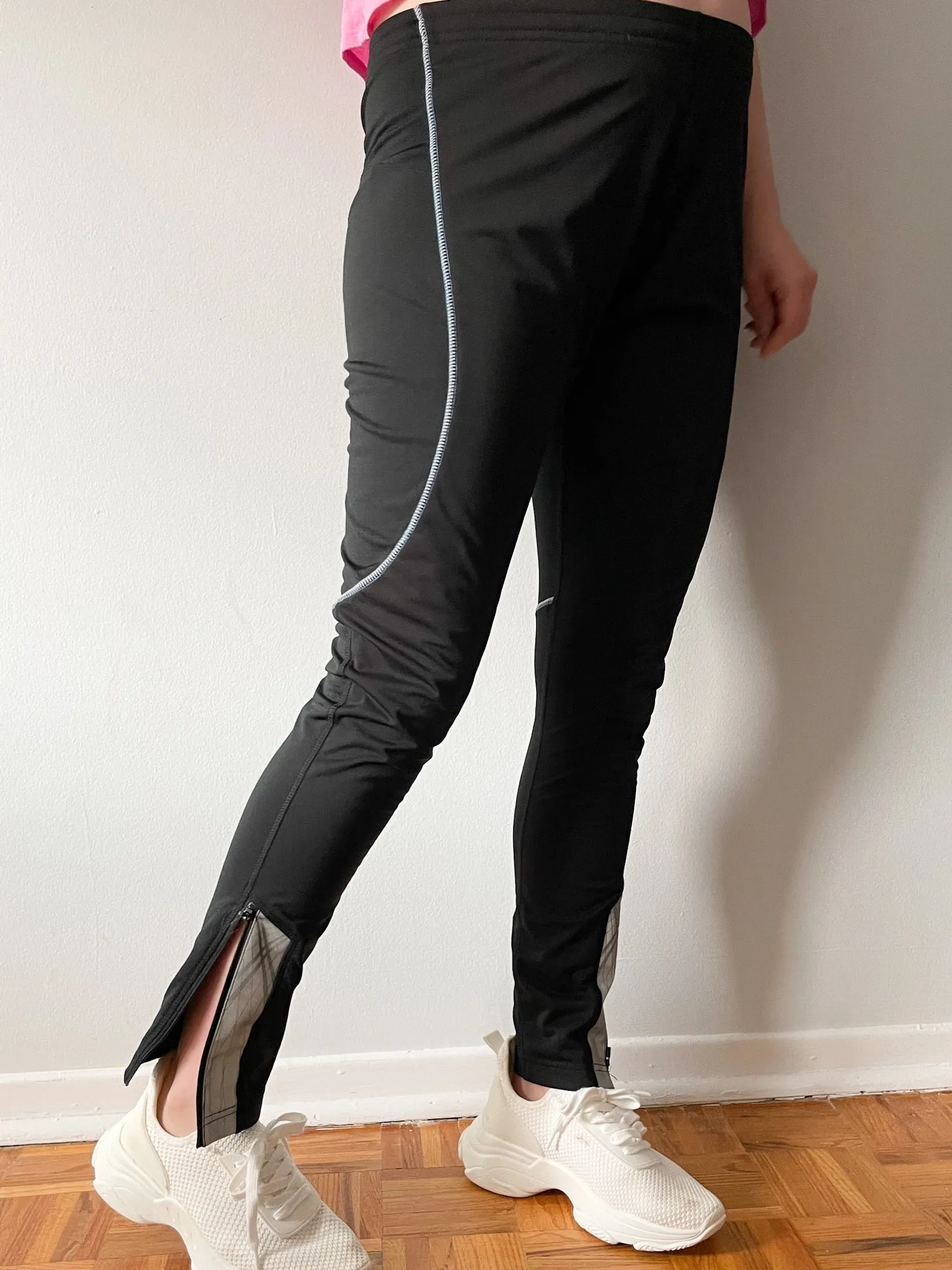 Running Room Black High Rise Black Reflective Zipper Ankle Running Pants - Medium