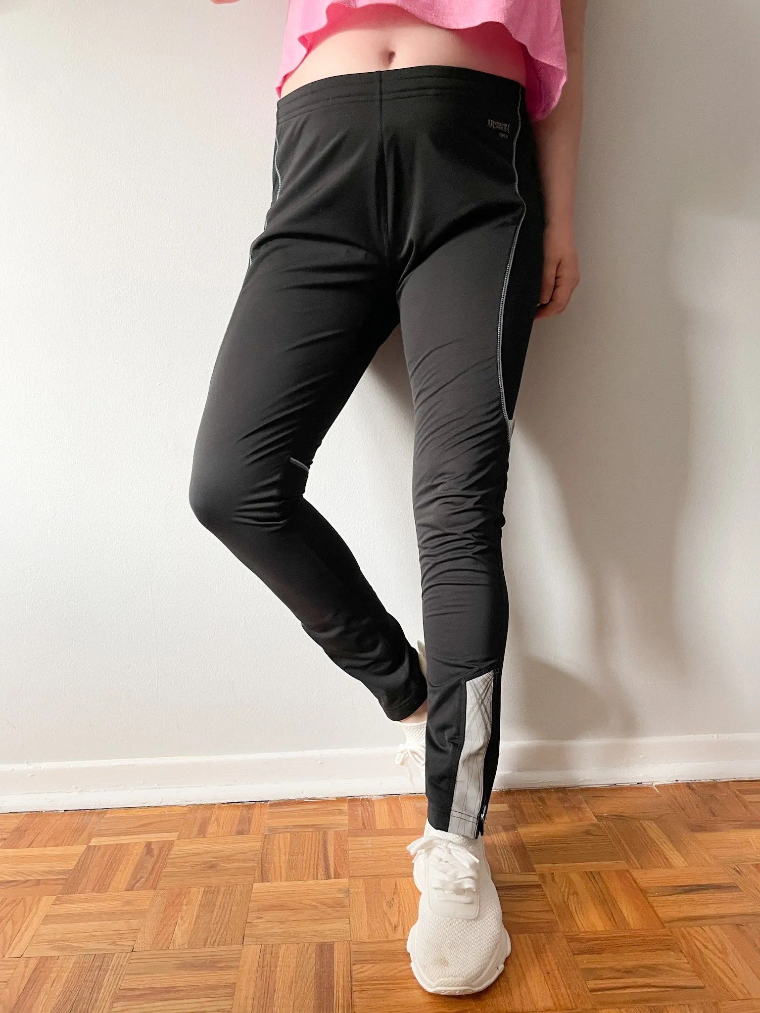 Running Room Black High Rise Black Reflective Zipper Ankle Running Pants - Medium