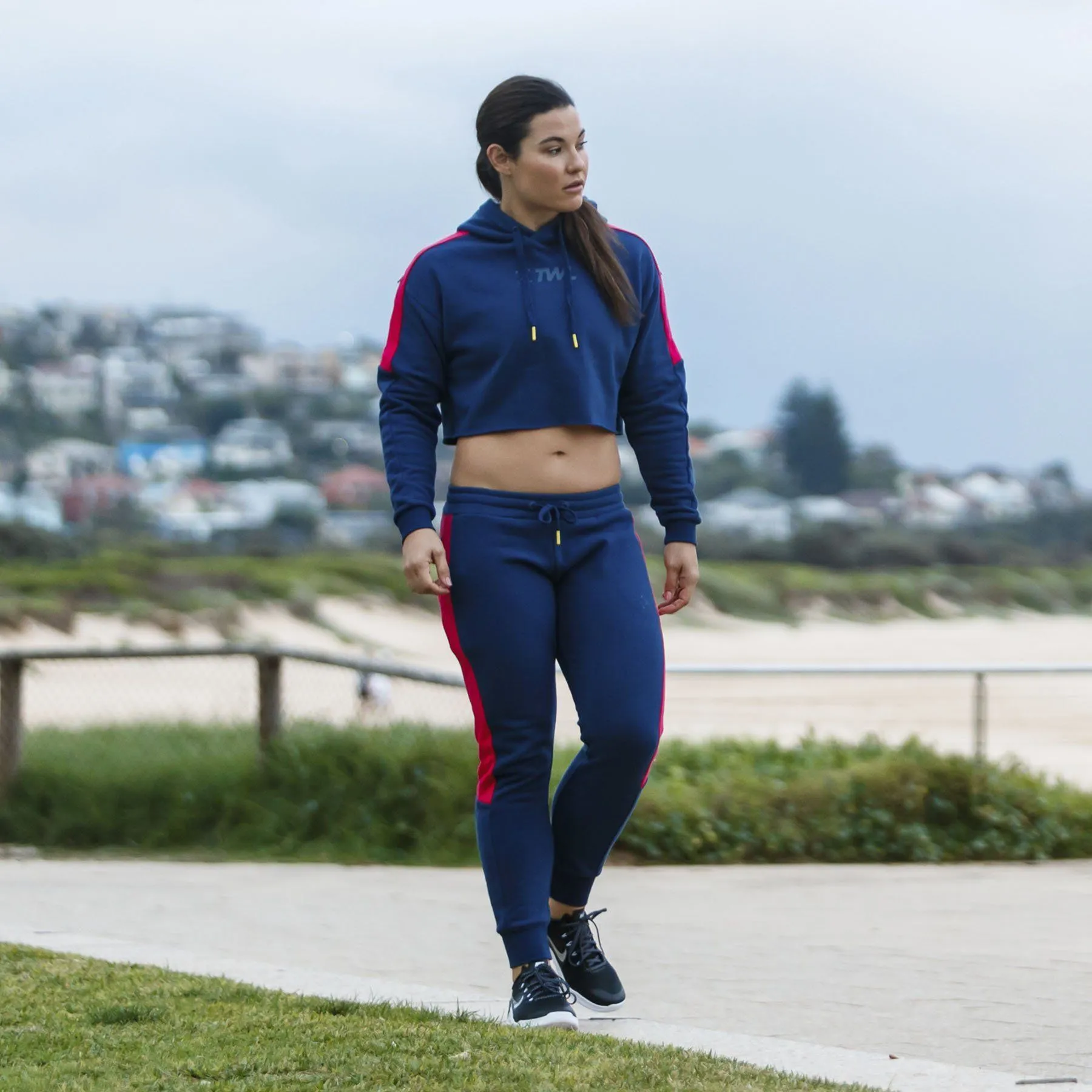 The WOD Life - Women's Wanderer Cuffed Jogger Pants - INDIGO/CERISE